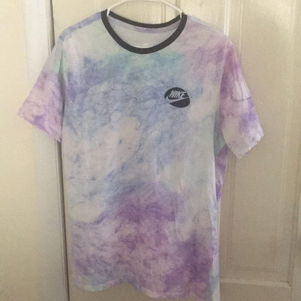Nike tie-die t-shirt